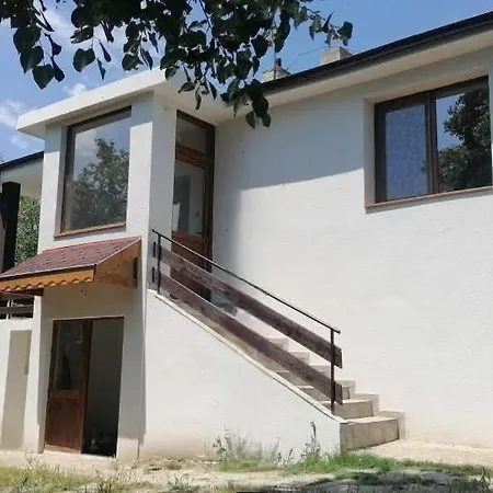 при приятели * ネセバル